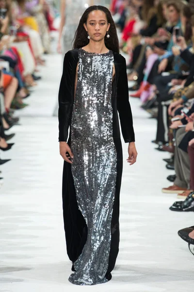 Look 60